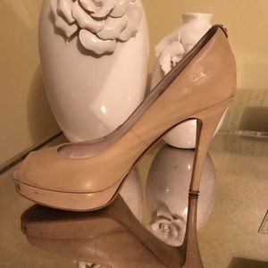 MICHAEL Michael Kors York Platform Pump (Nude, 9)